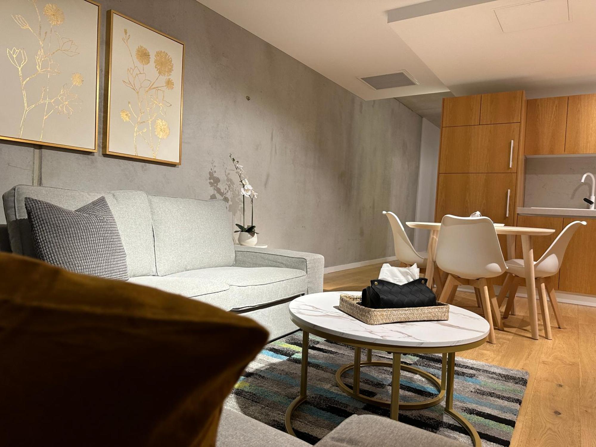 Palko - Luxury In The City Canberra Esterno foto